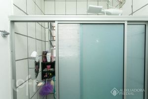 Image 14 - 888555