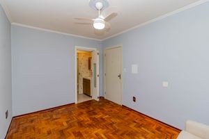 Image 3 - 888560