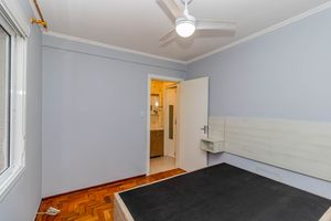 Image 8 - 888560