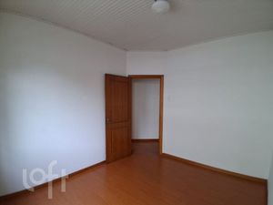 Image 9 - 888562