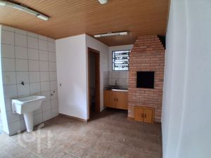 Image 21 - 888562