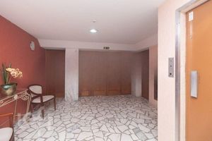 Image 12 - 888564