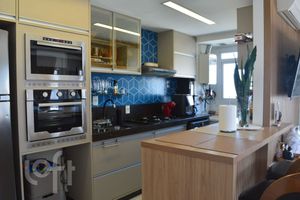 Image 14 - 888566