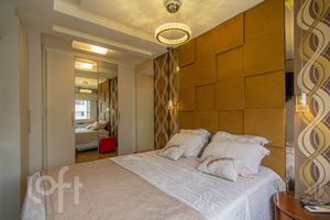 Image 8 - 888566