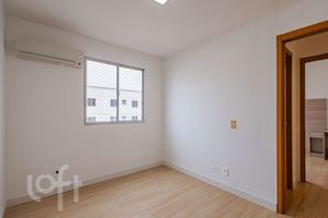Image 9 - 888576