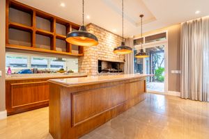 Image 9 - 888578