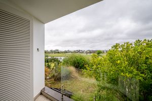 Image 40 - 888578
