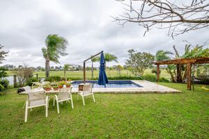 Image 14 - 888578