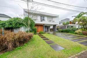 Image 68 - 888578