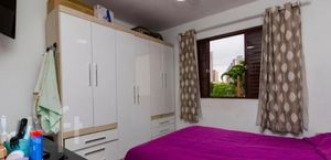 Image 9 - 888579