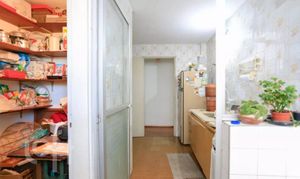 Image 5 - 888580