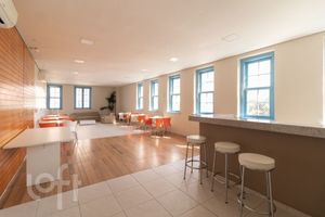 Image 37 - 888589
