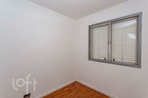 Image 19 - 888595
