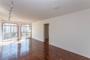 Image 65 - 888595