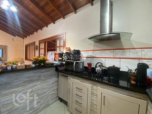 Image 6 - 888598
