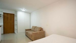 Image 1 - 888605