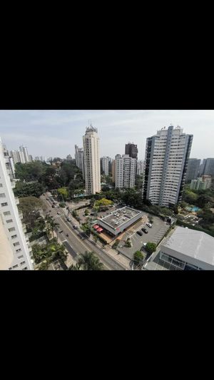 Image 6 - 888607