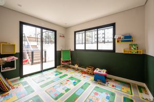 Image 22 - 888609