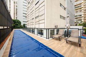 Image 24 - 888609