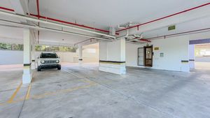 Image 14 - 888614