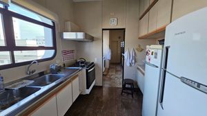 Image 9 - 888621