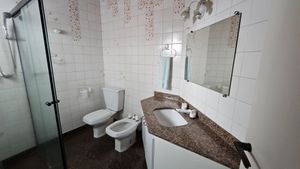 Image 14 - 888621