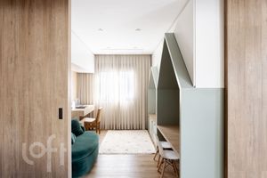 Image 12 - 888628