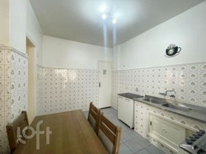 Image 7 - 888629