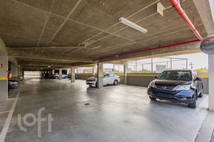 Image 37 - 888630