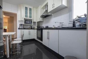 Image 6 - 888633