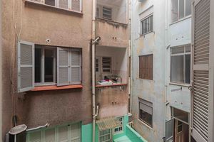 Image 6 - 888635