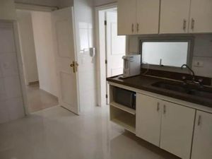Image 8 - 888638