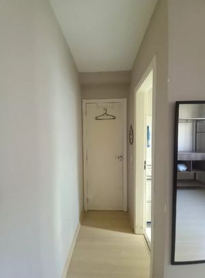 Image 9 - 888645
