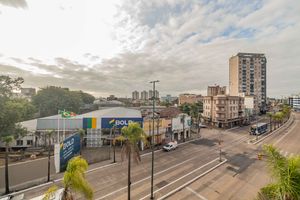Image 4 - 888647