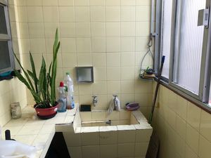 Image 10 - 888652
