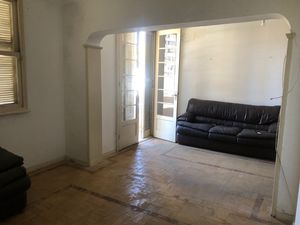 Image 18 - 888652