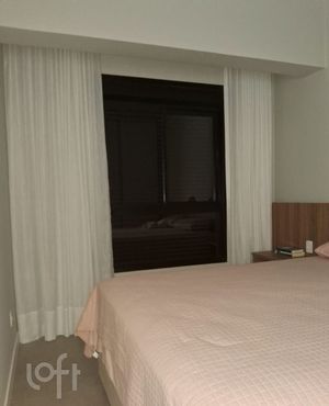 Image 13 - 888653