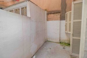 Image 11 - 888657