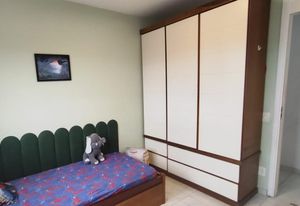 Image 11 - 888660