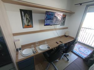 Image 8 - 888661