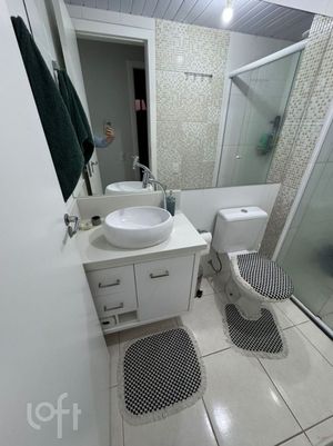Image 12 - 888662