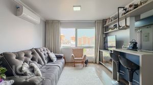 Image 3 - 888663