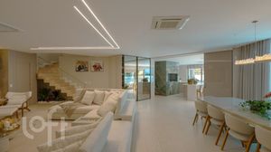 Image 2 - 888666