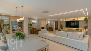 Image 3 - 888666