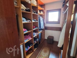 Image 8 - 888668