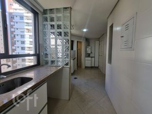 Image 32 - 888669