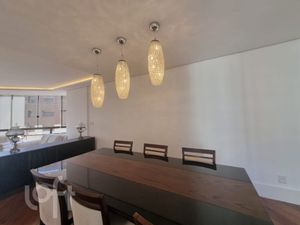 Image 14 - 888669