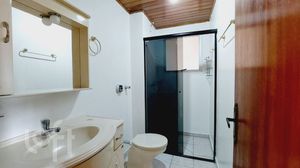 Image 11 - 888672