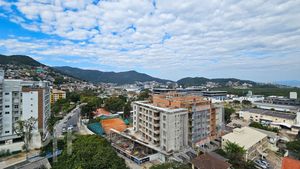Image 14 - 888673