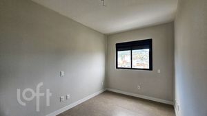 Image 11 - 888673